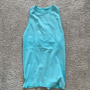 Lululemon workout tank